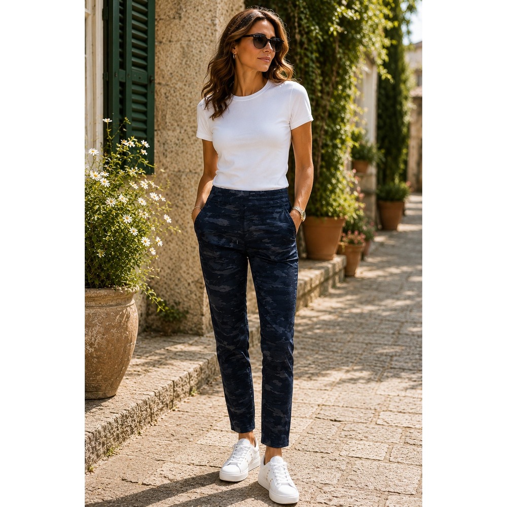 Bevy Flog Shely Navy Camo Pull-On Slim Ankle Pants WOMEN 29 Stretch